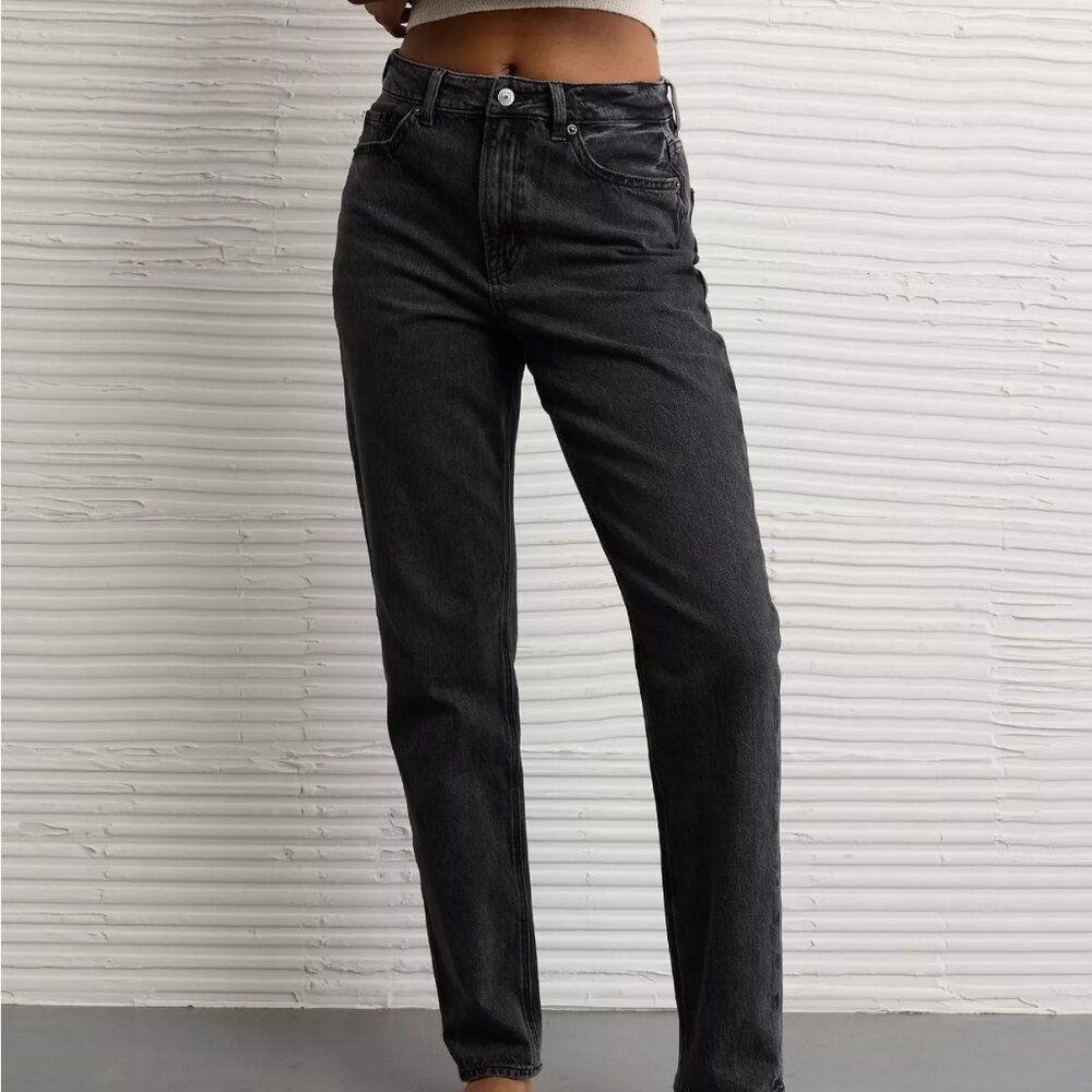 AE Strigid Super High Rise Mom Jean